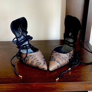 Black and tan lace up stilettos – size 8